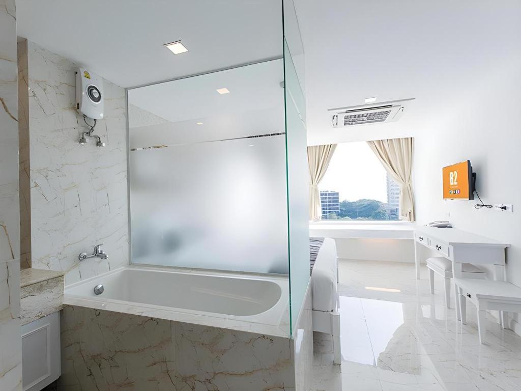 B2 Hua Hin Premier Hotel Екстер'єр фото